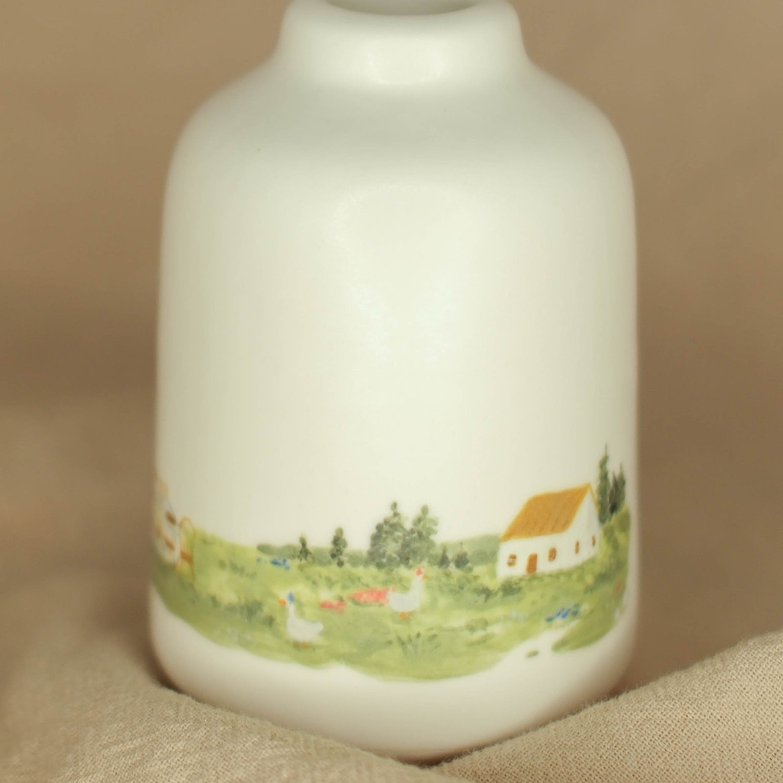 A Tea Party with a Mountain View - Vase (Panoramic)