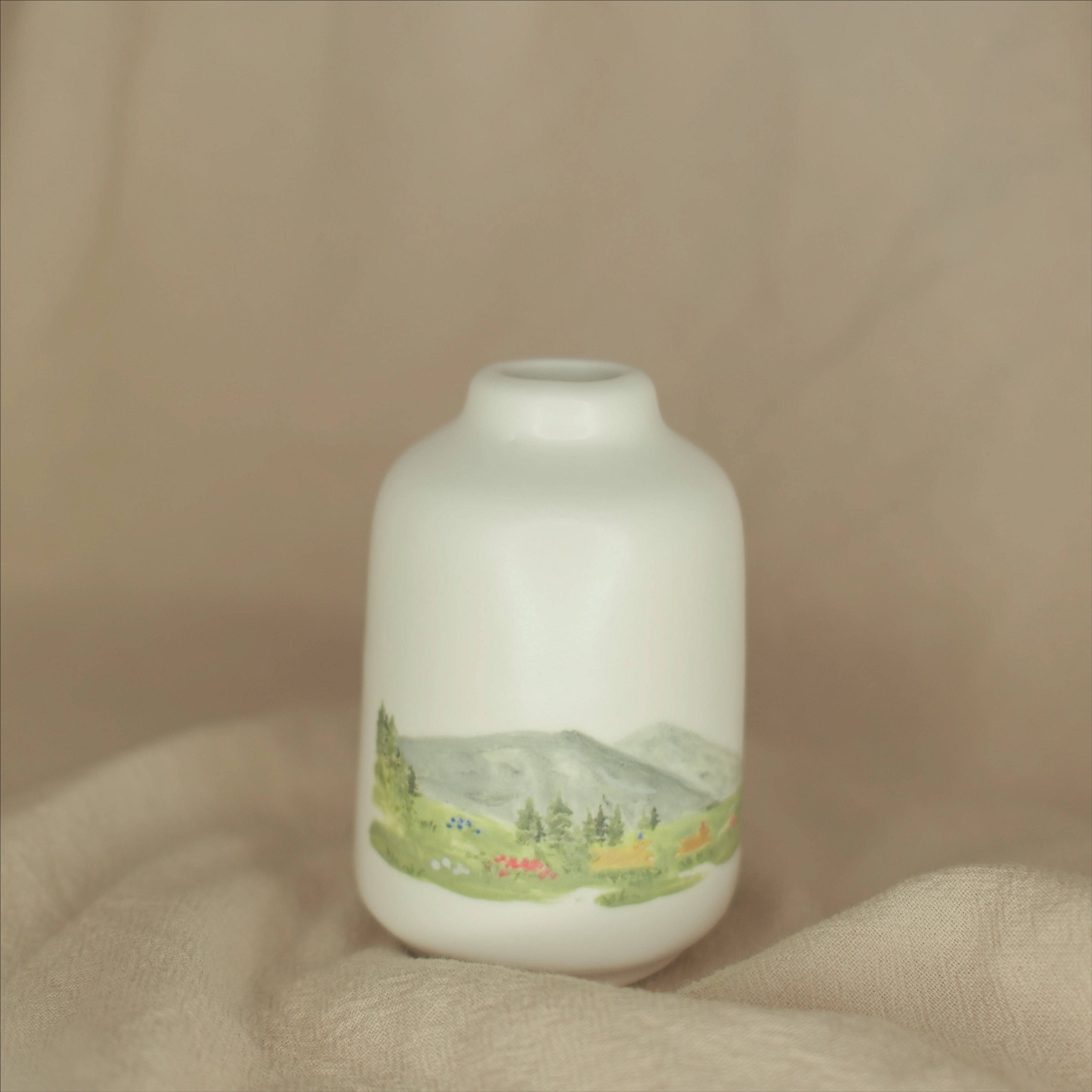 A Tea Party with a Mountain View - Vase (Panoramic)
